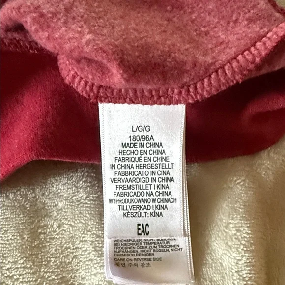 Marmot Hoodie with Logo - Picture 7 of 7